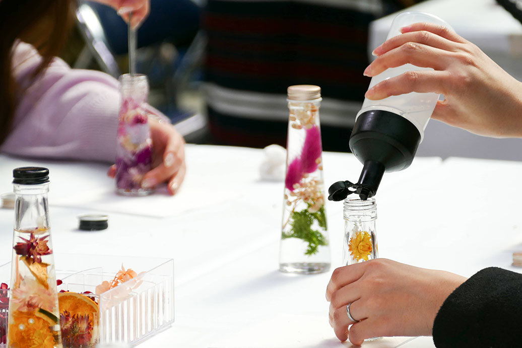 卒業制作　快適な旅を演出！長距離バスのインテリアコーディネート授業