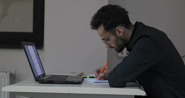 ストーリー構成・台本作成