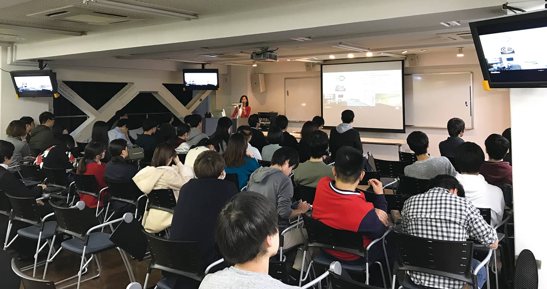 業界に直結したカリキュラム